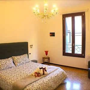 Casa Giuliana , Venecia Italia